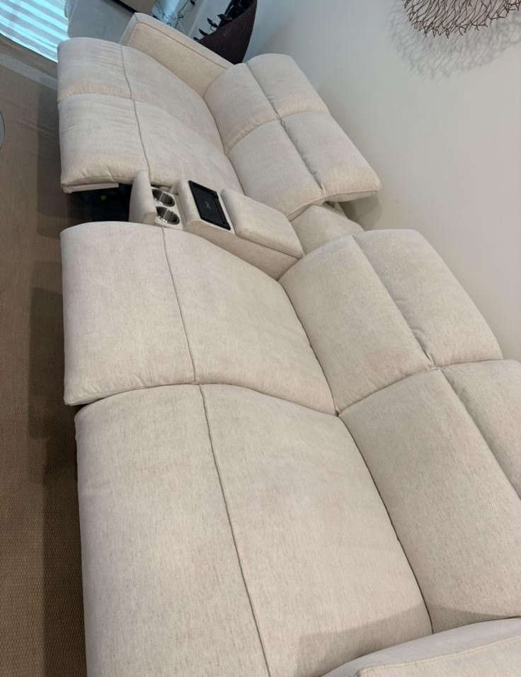 Sofá reclinable limpio
